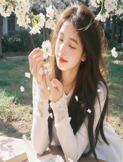 在线观看地址KK4444_疯魔美女快播_BLIND电视剧在线观看